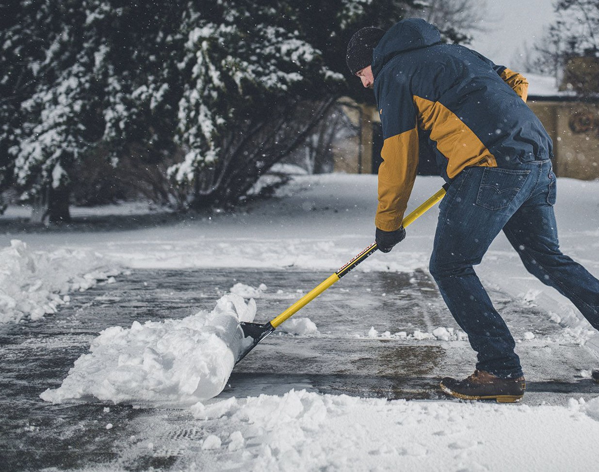 The Snowplow the Original Snow Pusher / Shovel