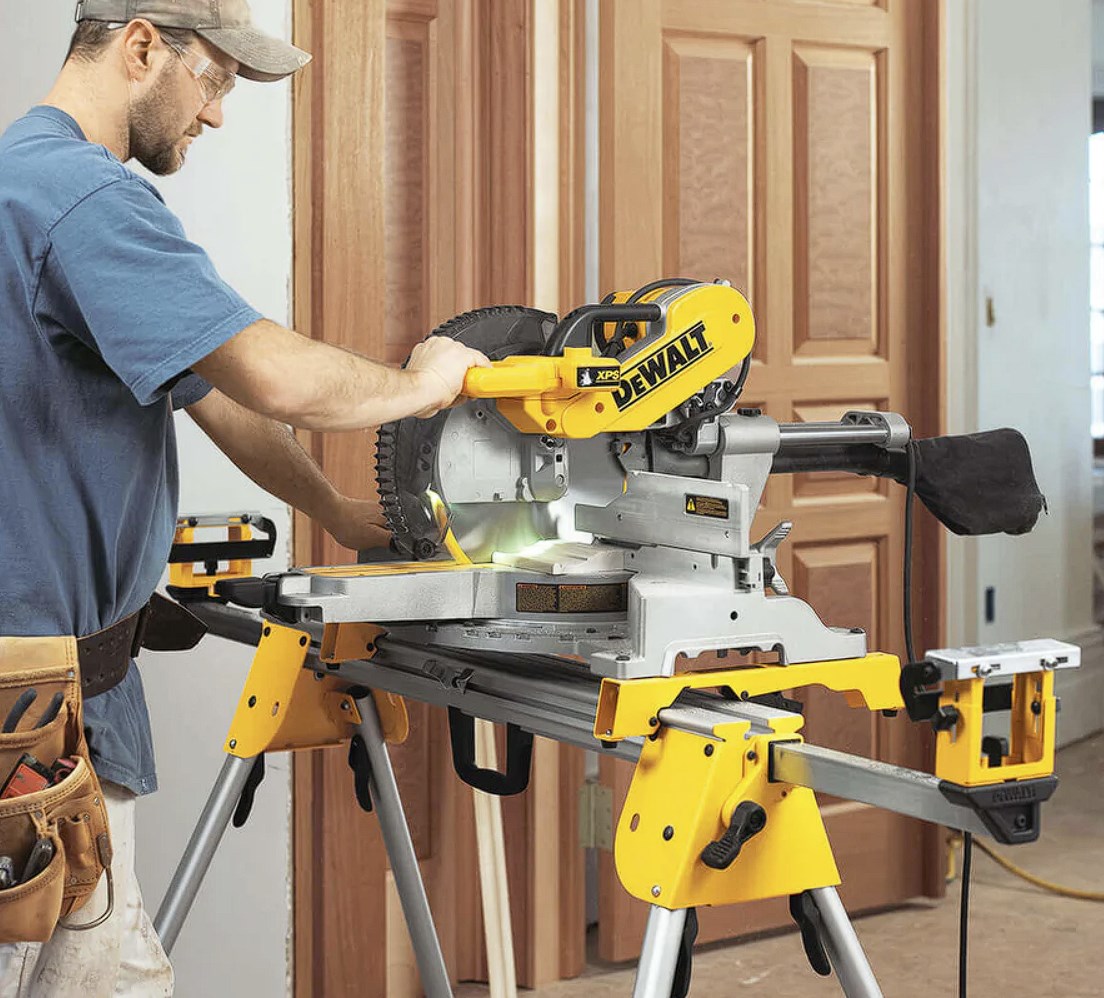 DEWALT DWS780 12 Inch Double Bevel Sliding Miter Saw