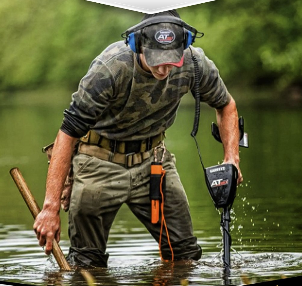 Garrett AT MAX Waterproof Metal Detector