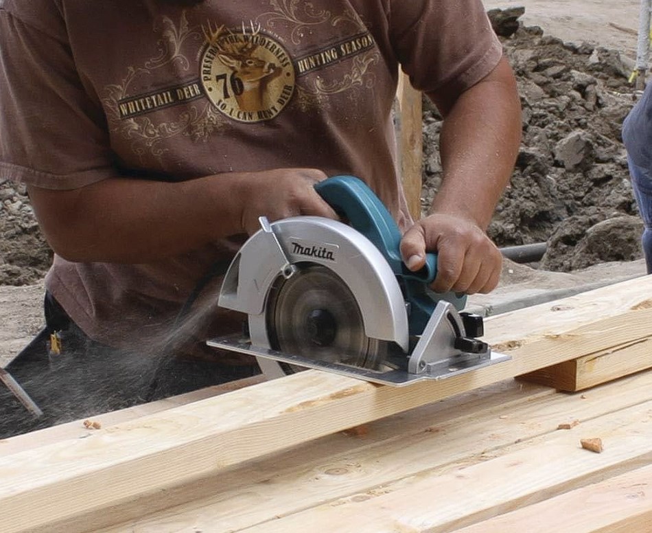 Makita 5007F 7-1/4" Skillsaw / Circular Saw